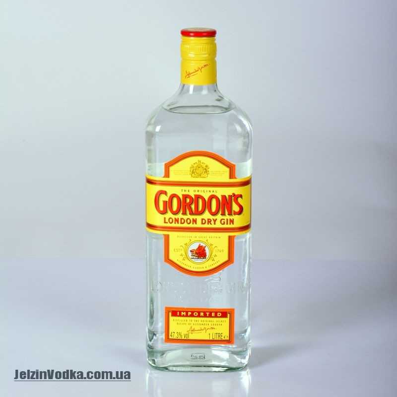 Джин литр. Джин Гордонс Лондонский. Гордонс драй Джин. Gordon's London Dry Gin. Джин Гордонс Лондонский сухой 0.75.