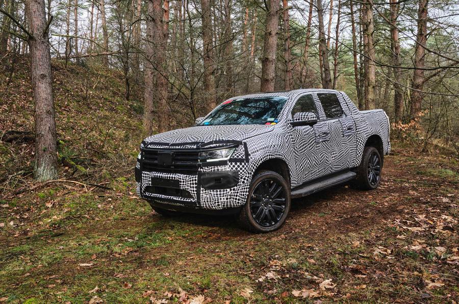 VW Amarok 2020 Rear Side