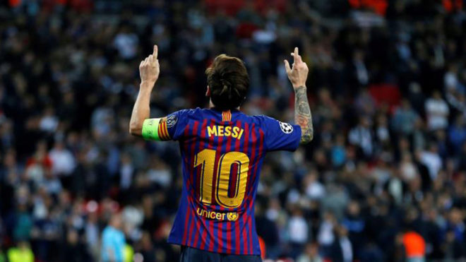 Сколько лет месси в 2024. Месси 2001. Месси 2004. Messi goal. Leo Messi goals.