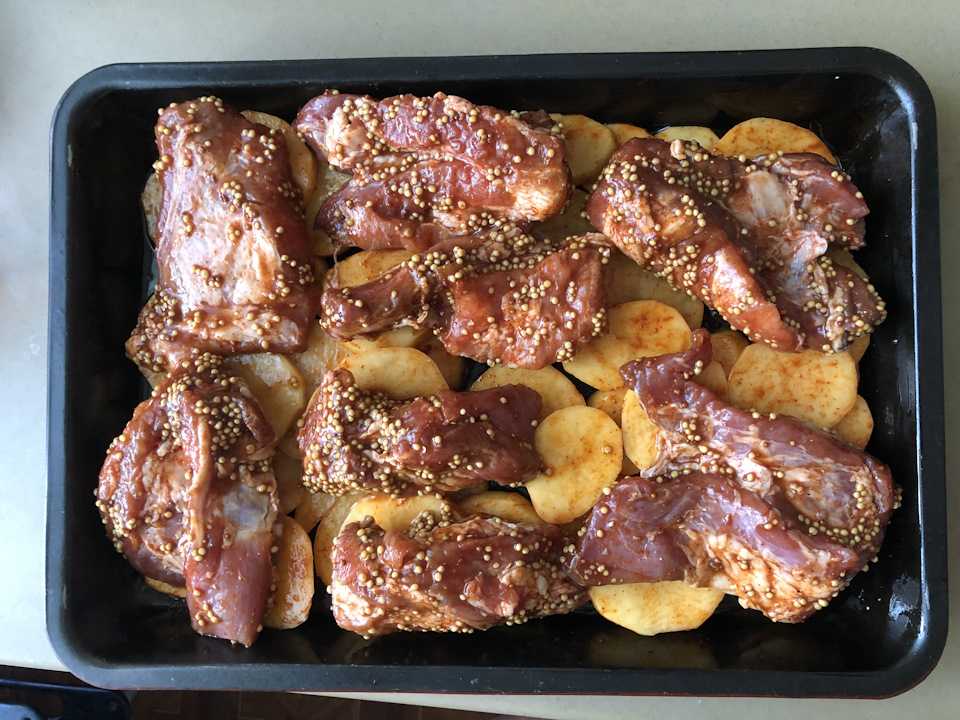 Как приготовить мясо с картошкой в духовке на протвине в духовке фото рецепт