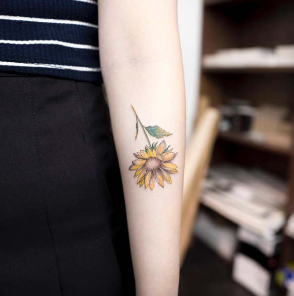Sunflower on forearm by Hongdam